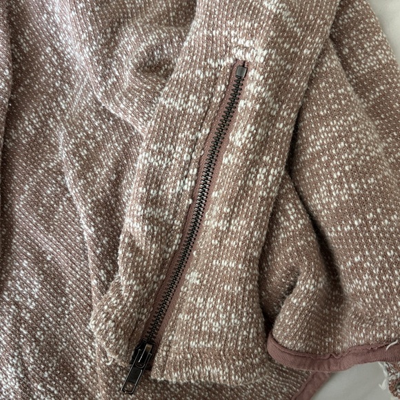Free people Women's Sweater - Picture 2 of 3